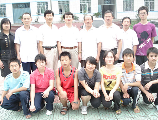 ���³���������������ƶ��ѧ����Ӱ